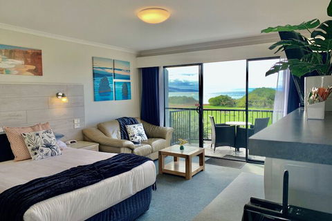 Apollo Bay Waterfront Motor Inn - Australian Directory 7