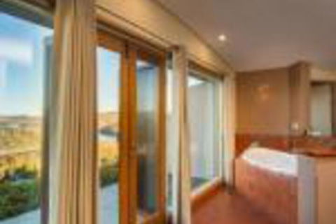 Eagle View Escape - Australian Directory 0