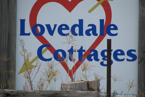 Lovedale Cottages - Australian Directory 5