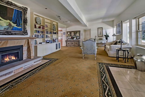 Bundanoon Lodge - Australian Directory 4