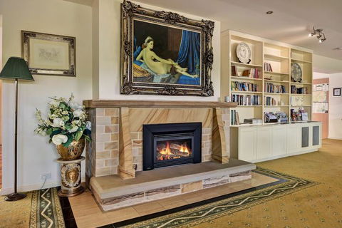 Bundanoon Lodge - Australian Directory 3