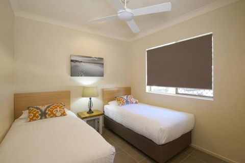 Marty's @ Little Beach - Australian Directory 5