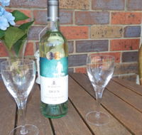 Mast Gully Gardens Bed  Breakfast - Australian Directory