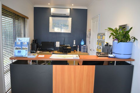 Seaview Motel And Apartments - Australian Directory 3