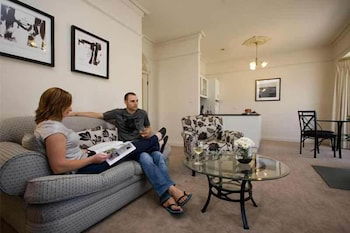 Brice Hill Country Lodge - Australian Directory 4