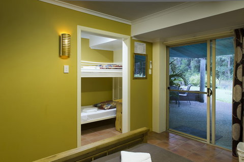 Glass House Mountains Ecolodge - Australian Directory 3