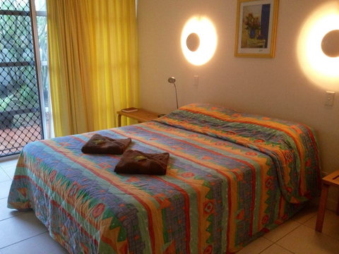 Sundeck Gardens - Australian Directory 6