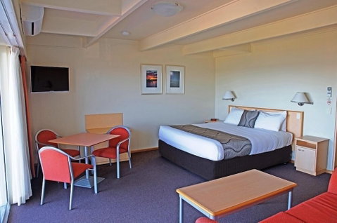 Amooran Oceanside - Australian Directory 3