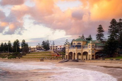 Cottesloe Beach Chalets - Australian Directory 6