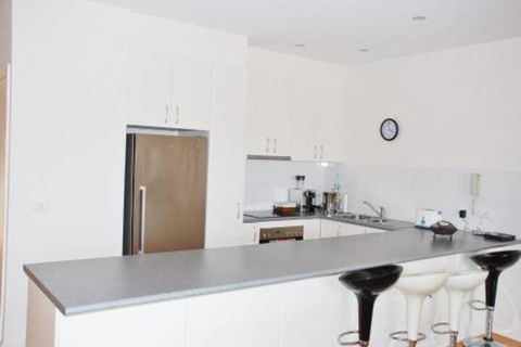 POSITION PERFECT CENTRAL INVERLOCH - Australian Directory 5