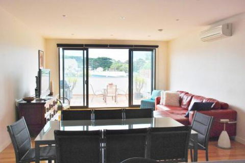POSITION PERFECT CENTRAL INVERLOCH - Australian Directory 4