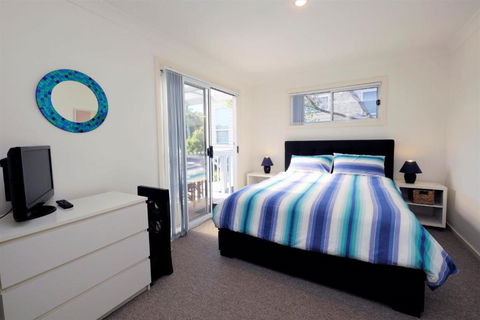 SPINNAKER 2 - Australian Directory 1