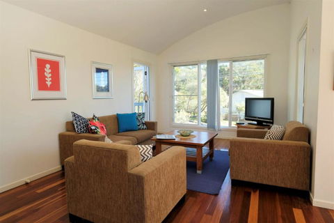 SPINNAKER 2 - Australian Directory 4