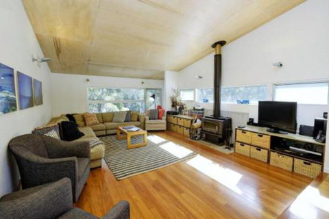 Macondo Seal Rocks - Australian Directory 6