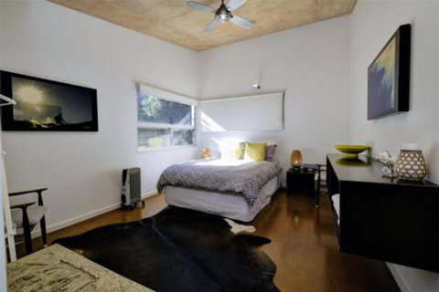 Macondo Seal Rocks - Australian Directory 4