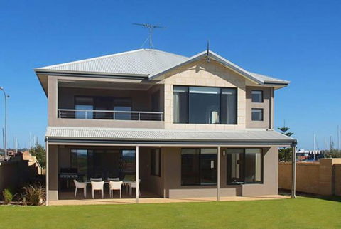 Busselton On The Beach - Australian Directory 4