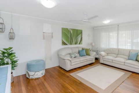 Finlays Retreat Pet Friendly House Yamba - Australian Directory 2
