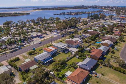 Finlays Retreat Pet Friendly House Yamba - Australian Directory 6