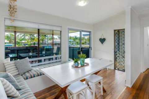 Finlays Retreat Pet Friendly House Yamba - Australian Directory 0