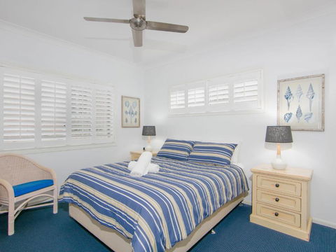 Avalon 1 Overlooking Beautiful Convent Beach - Australian Directory 1