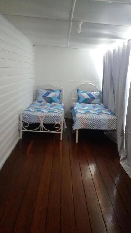 66a Farnborough Rd - Australian Directory 5