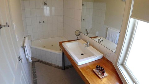 Two Truffles Cottages - Australian Directory 4