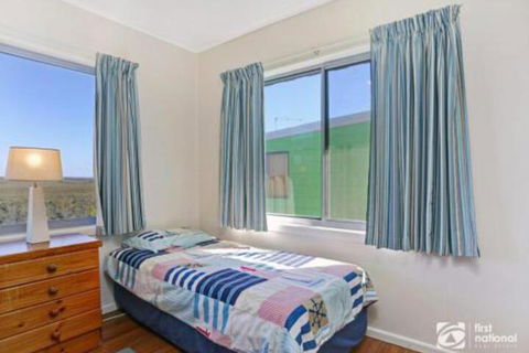 Jinalong 17 Pacific Street Family Home Great Views. - Australian Directory 2