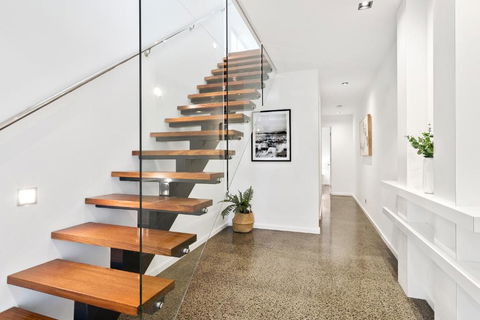 Cogens Two Bedroom Townhouse - Australian Directory 1