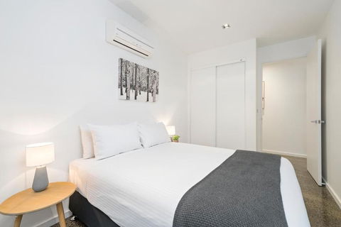 Cogens Two Bedroom Townhouse - Australian Directory 5