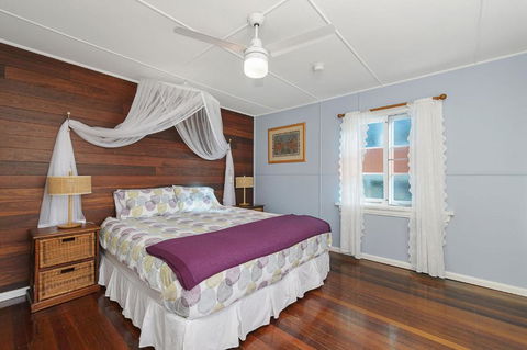 Longboard 1 Hill Street - Australian Directory 3