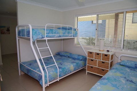 Beach Club 1 5 Gowing Street - Australian Directory 5