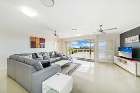 Redcliffe Peninsula Penthouse - Australian Directory 0