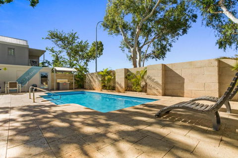 Latitude20 The Dunes - Australian Directory 2