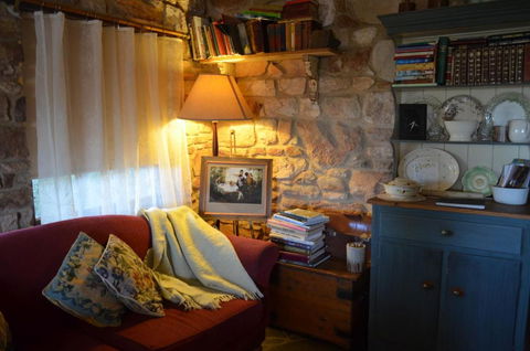 Trestrail Cottage B & B - Australian Directory 4
