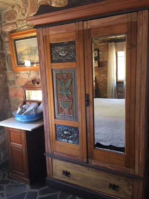 Trestrail Cottage B & B - Australian Directory 1