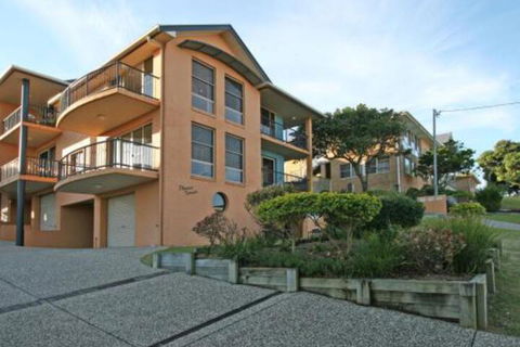 Phoenix Terrace Townhouse Yamba - Australian Directory 5