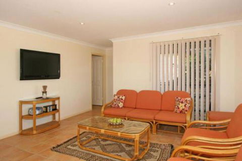 Phoenix Terrace Townhouse Yamba - Australian Directory 2
