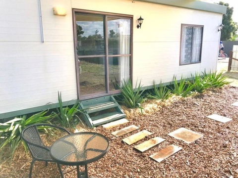 Cute Private Studio Flat With AIRCON! - Australian Directory 5