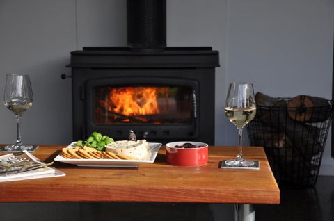 Valle Laguna - Australian Directory 7