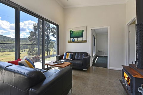 Valle Laguna - Australian Directory 3