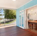 The Blue House flat walk to river  beach - Australian Directory