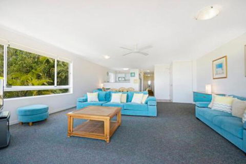 Sunshine Cove Across The Road From The Beach - Australian Directory 6