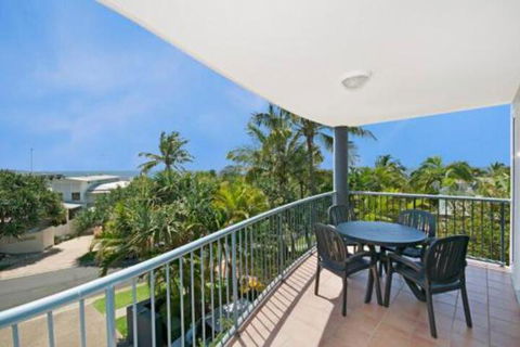 Sunshine Cove Across The Road From The Beach - Australian Directory 0