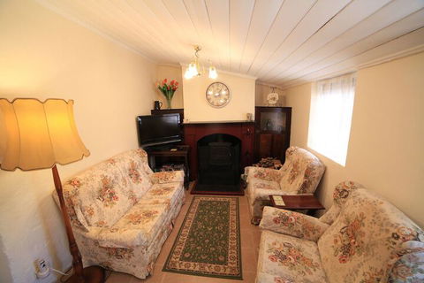Miss Mabel Cottage - Adults Only - Australian Directory 5