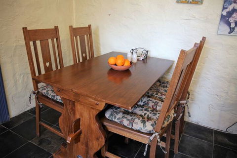 Griffiths Cottage - Australian Directory 6