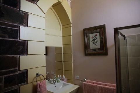 Burra Railway Station Bed & Breakfast - Australian Directory 6