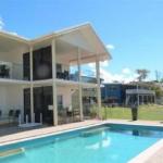La Riviera - Australian Directory 0