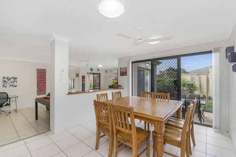 Oceania Beach Paradise - Australian Directory 1