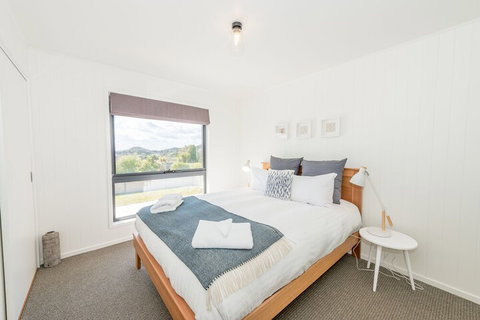 Beach House XIV - Australian Directory 4