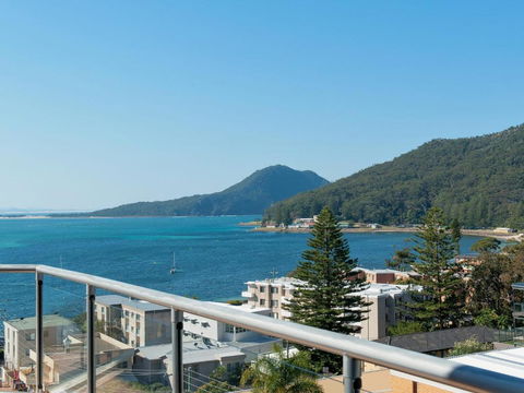 Views Views & More Views Sub Penthouse In Shoal Bay - Australian Directory 3